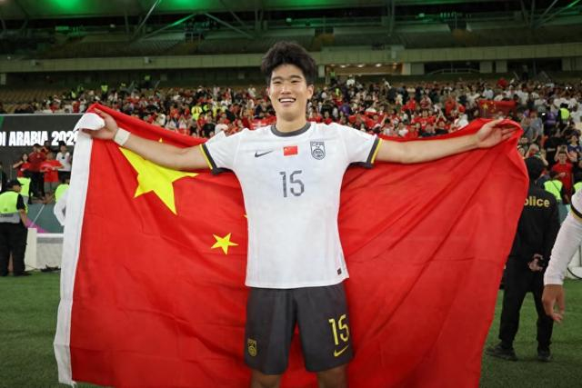 开云体育平台-从“带刀中卫”闪耀亚洲杯，看到青训久久为功之路|泰山|彭啸|中国队|韩鹏|U23_新浪体育_新浪新闻